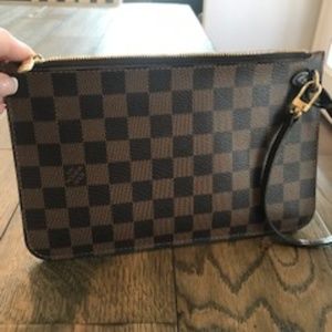 Louis Vuitton Neverfull Pochette